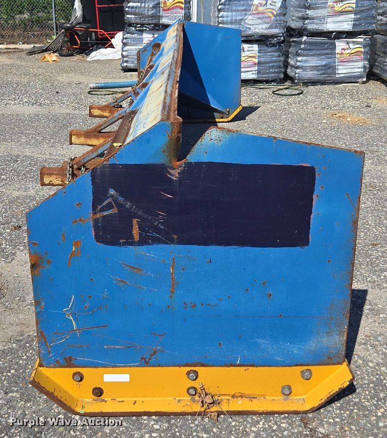 image for item EV4157 Wheel loader snow pusher