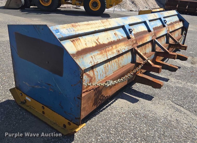 image for item EV4157 Wheel loader snow pusher