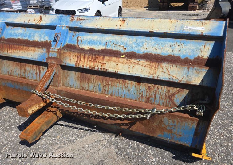 image for item EV4157 Wheel loader snow pusher