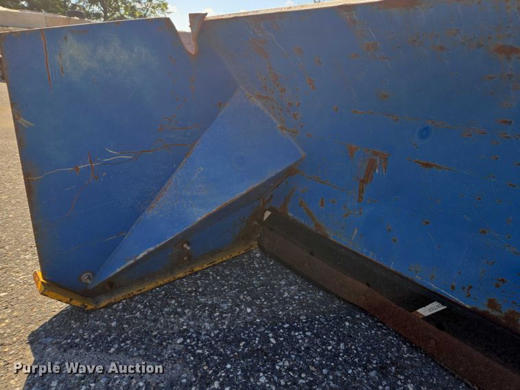 image for item EV4157 Wheel loader snow pusher