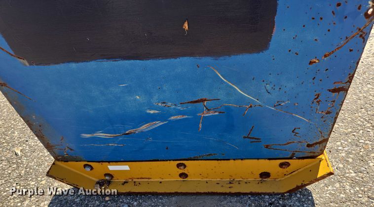 image for item EV4157 Wheel loader snow pusher