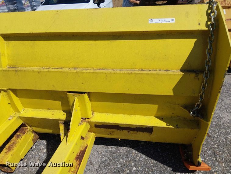 image for item EV4161 Wheel loader snow pusher