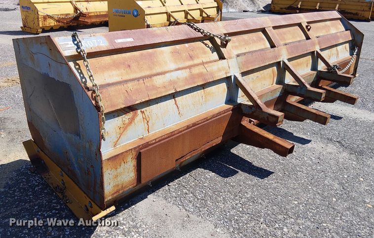 image for item EV4327 ProTech Wheel loader snow pusher