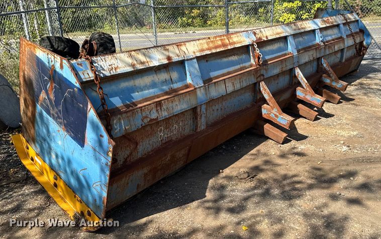 image for item EV4336 Wheel loader snow pusher