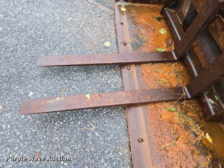 image for item EV4348 2015 Bobcat S650 skid steer loader