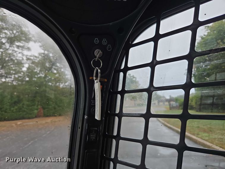 image for item EV4348 2015 Bobcat S650 skid steer loader