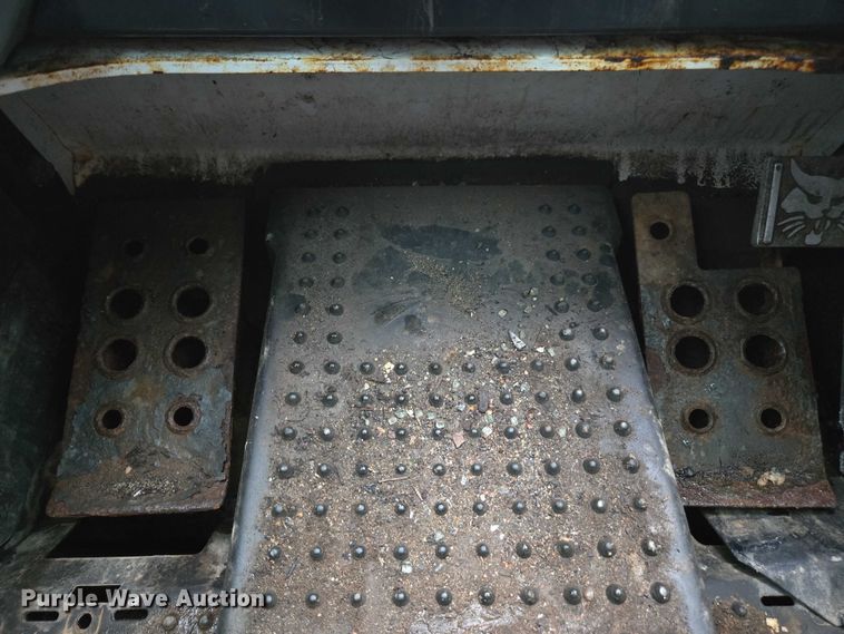 image for item EV4348 2015 Bobcat S650 skid steer loader