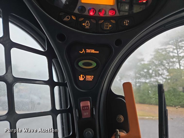 image for item EV4348 2015 Bobcat S650 skid steer loader