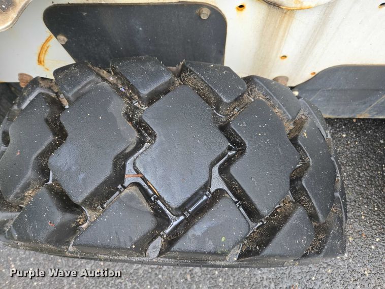 image for item EV4348 2015 Bobcat S650 skid steer loader