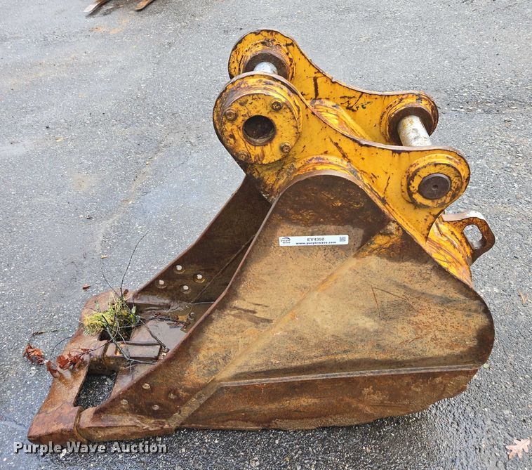 image for item EV4350 Caterpillar excavator bucket