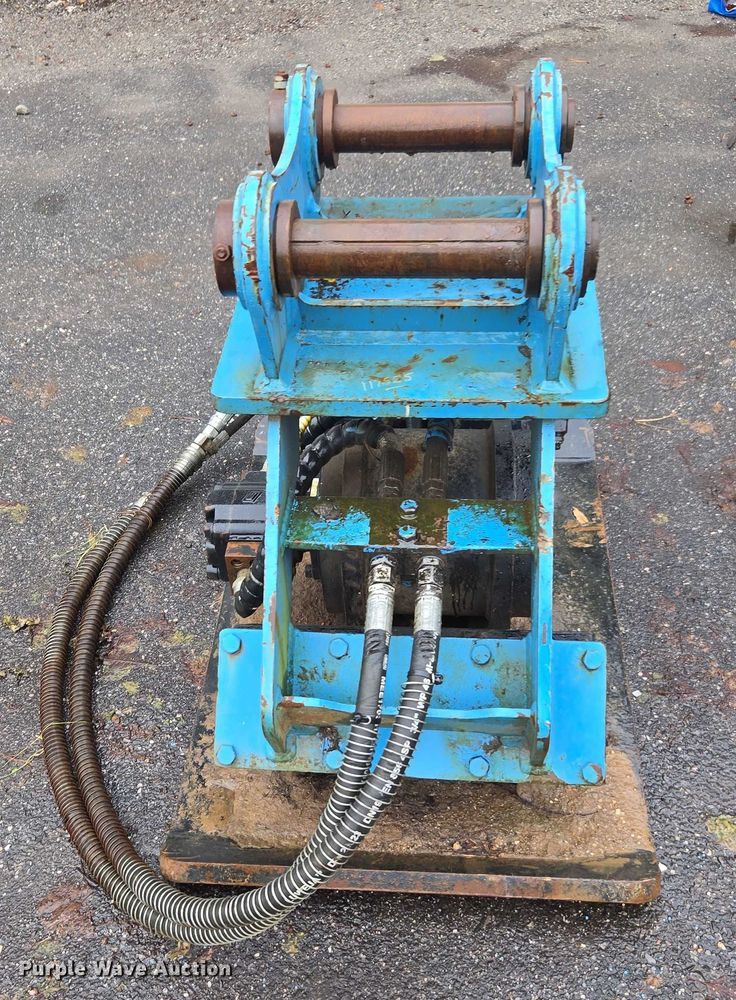 image for item EV4351 Diesel CP120 excavator plate compactor