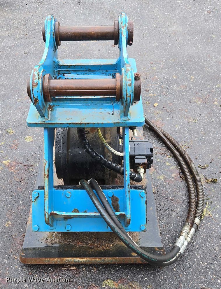 image for item EV4351 Diesel CP120 excavator plate compactor