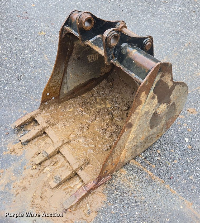 image for item EV4353 Caterpillar excavator bucket