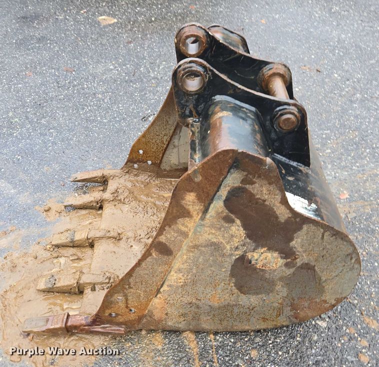 image for item EV4353 Caterpillar excavator bucket