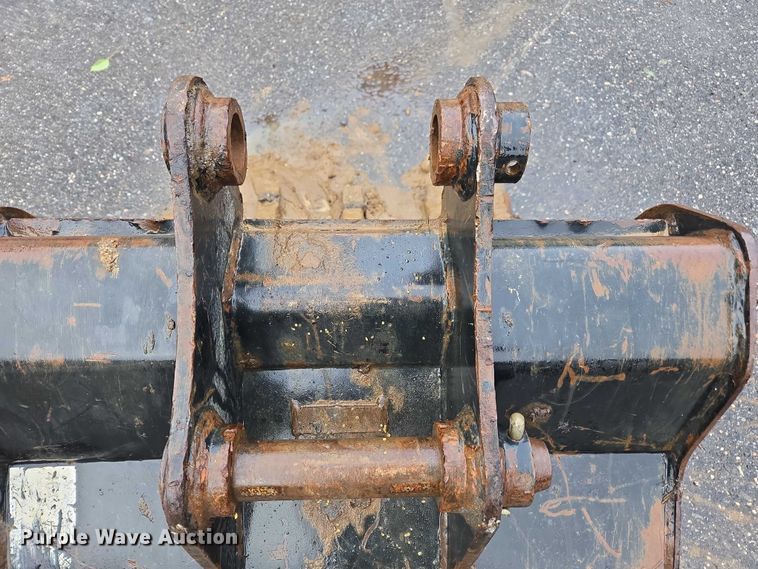 image for item EV4353 Caterpillar excavator bucket