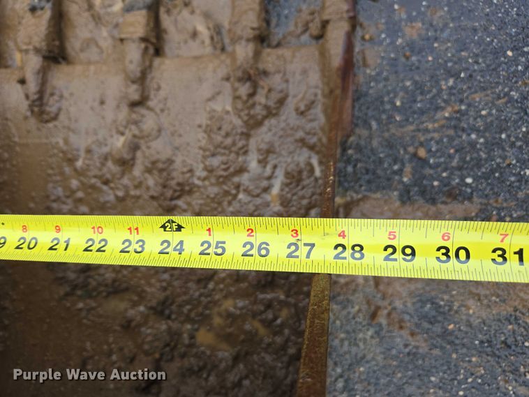 image for item EV4353 Caterpillar excavator bucket