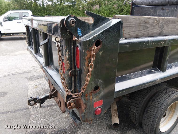 image for item EV5001 2022 Ford F550 Super Duty dump truck