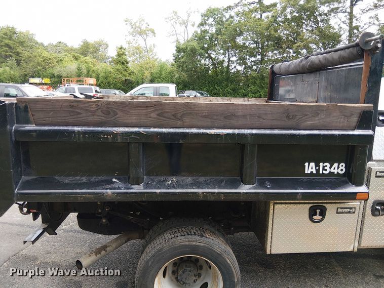 image for item EV5001 2022 Ford F550 Super Duty dump truck