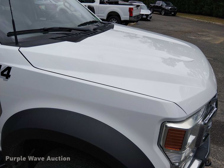 image for item EV5001 2022 Ford F550 Super Duty dump truck