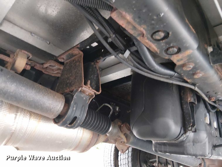 image for item EV5001 2022 Ford F550 Super Duty dump truck