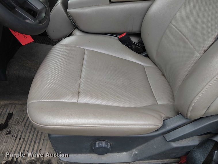 image for item EV5001 2022 Ford F550 Super Duty dump truck