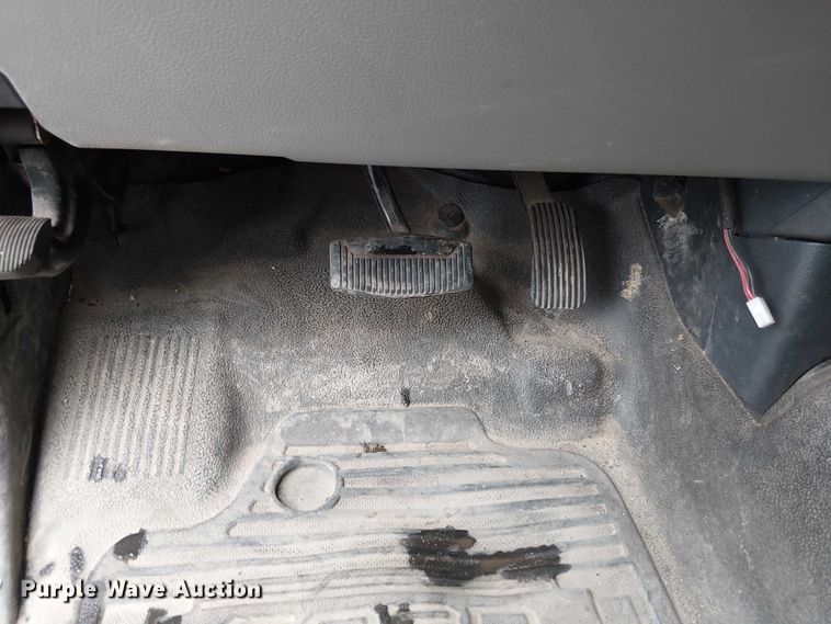 image for item EV5001 2022 Ford F550 Super Duty dump truck