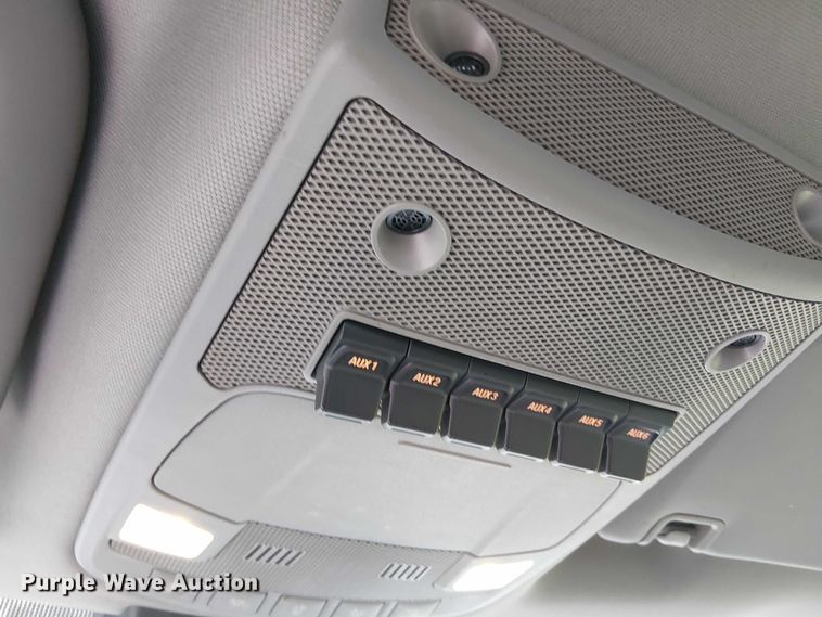 image for item EV5001 2022 Ford F550 Super Duty dump truck