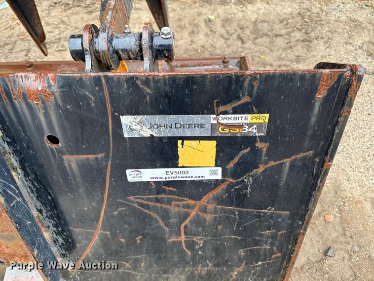 image for item EV5002 John Deere GS84 skid steer grapple bucket