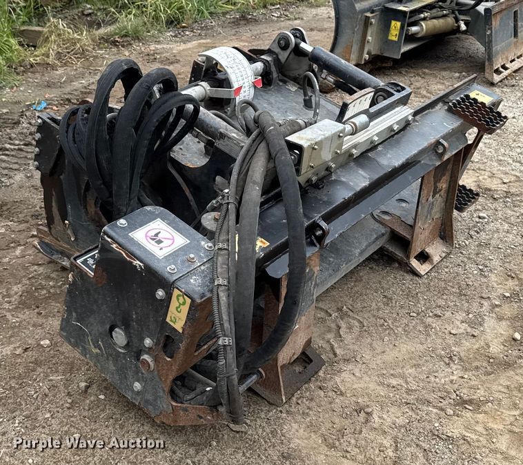 image for item EV5004 2017 Caterpillar PC408B skid steer cold planer