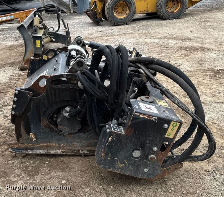 image for item EV5004 2017 Caterpillar PC408B skid steer cold planer