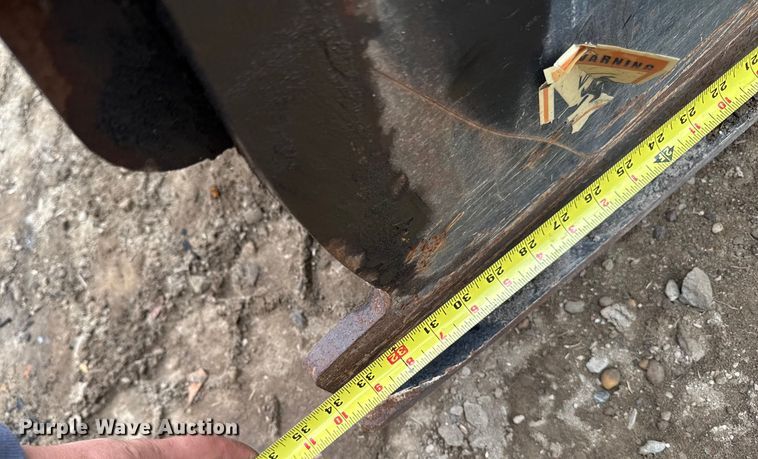 image for item EV5004 2017 Caterpillar PC408B skid steer cold planer