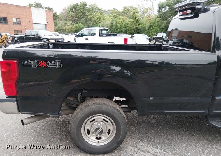 image for item EV5006 2022 Ford F-250 pickup truck