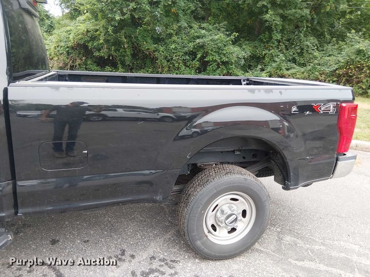 image for item EV5006 2022 Ford F-250 pickup truck