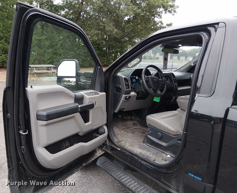 image for item EV5006 2022 Ford F-250 pickup truck