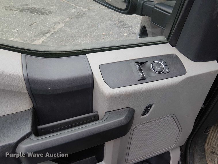 image for item EV5006 2022 Ford F-250 pickup truck