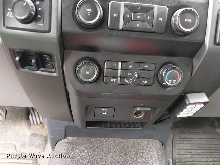 image for item EV5006 2022 Ford F-250 pickup truck