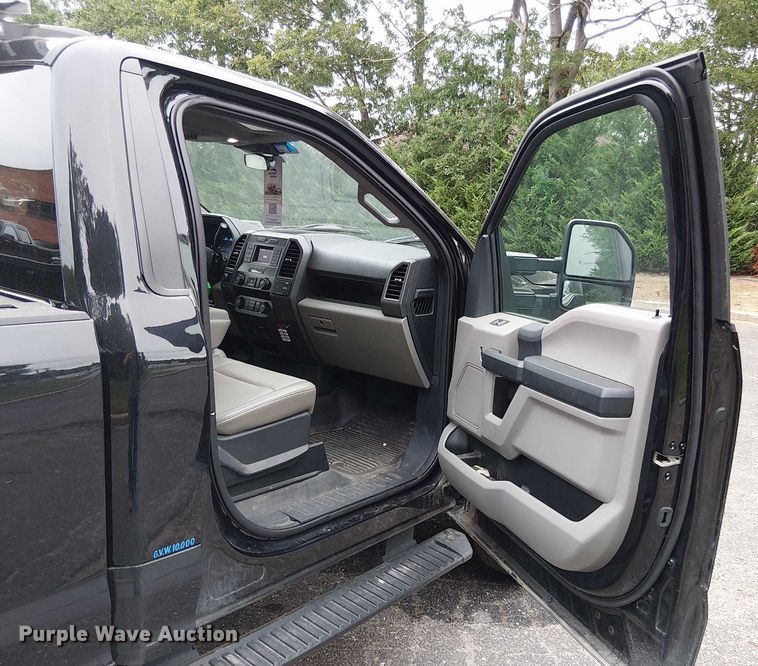 image for item EV5006 2022 Ford F-250 pickup truck