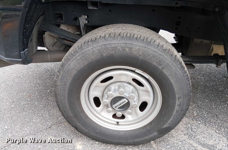 image for item EV5006 2022 Ford F-250 pickup truck