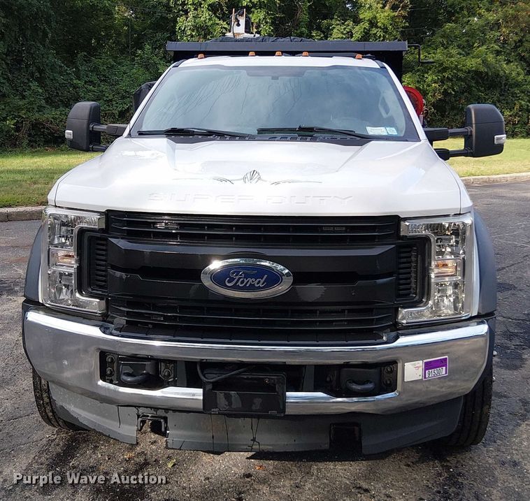 image for item EV5008 2019 Ford F550 Super Duty utility / service truck