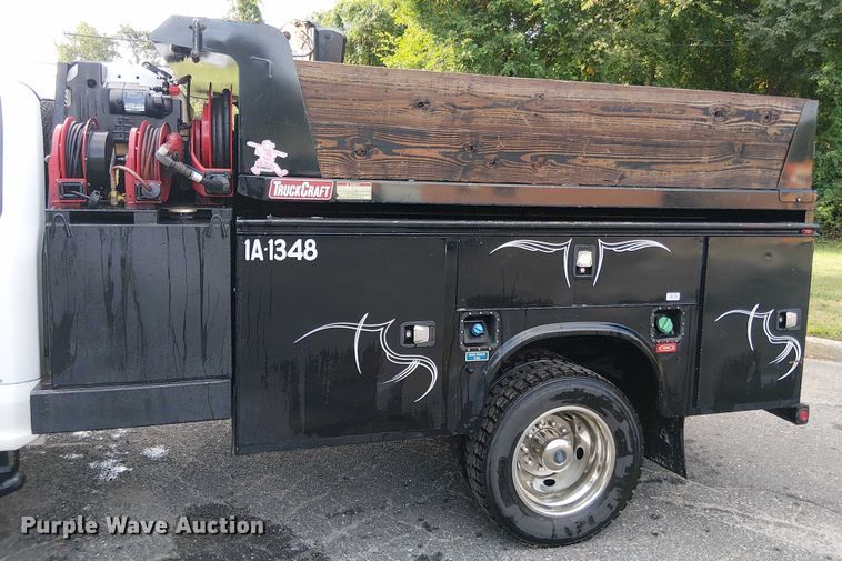 image for item EV5008 2019 Ford F550 Super Duty utility / service truck