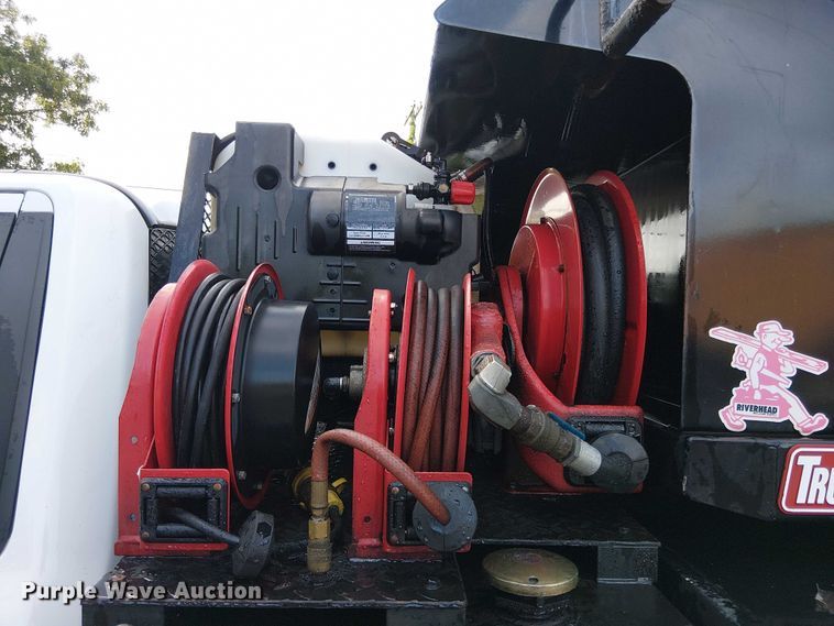 image for item EV5008 2019 Ford F550 Super Duty utility / service truck