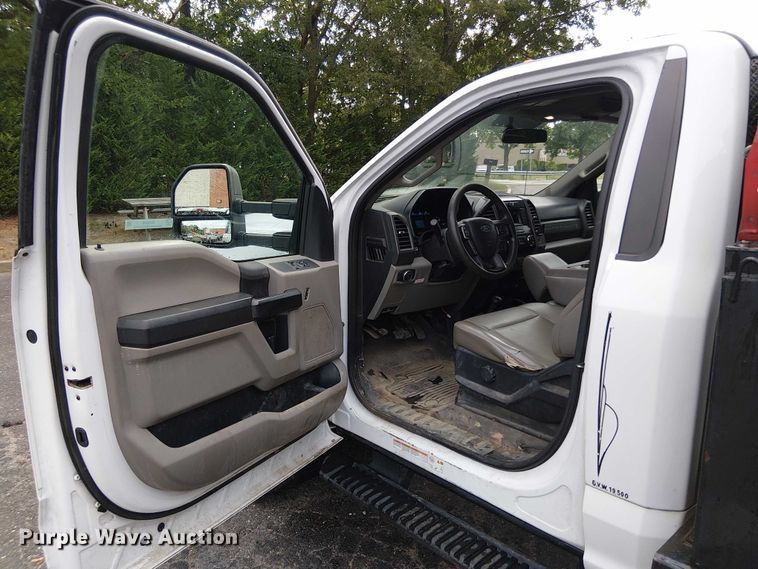 image for item EV5008 2019 Ford F550 Super Duty utility / service truck