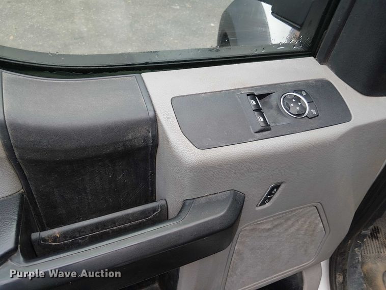 image for item EV5008 2019 Ford F550 Super Duty utility / service truck