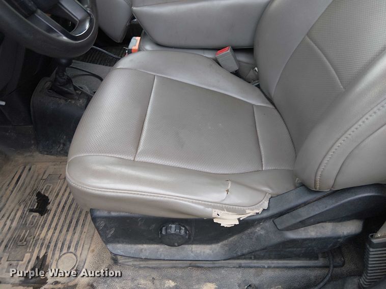 image for item EV5008 2019 Ford F550 Super Duty utility / service truck