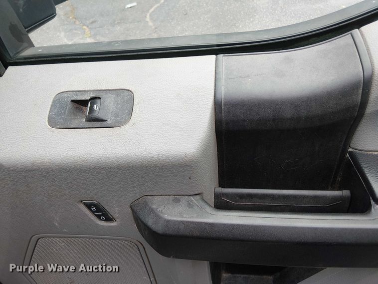 image for item EV5008 2019 Ford F550 Super Duty utility / service truck