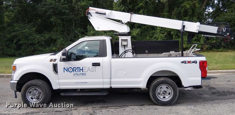 image for item EV5009 2020 Ford F350 bucket truck