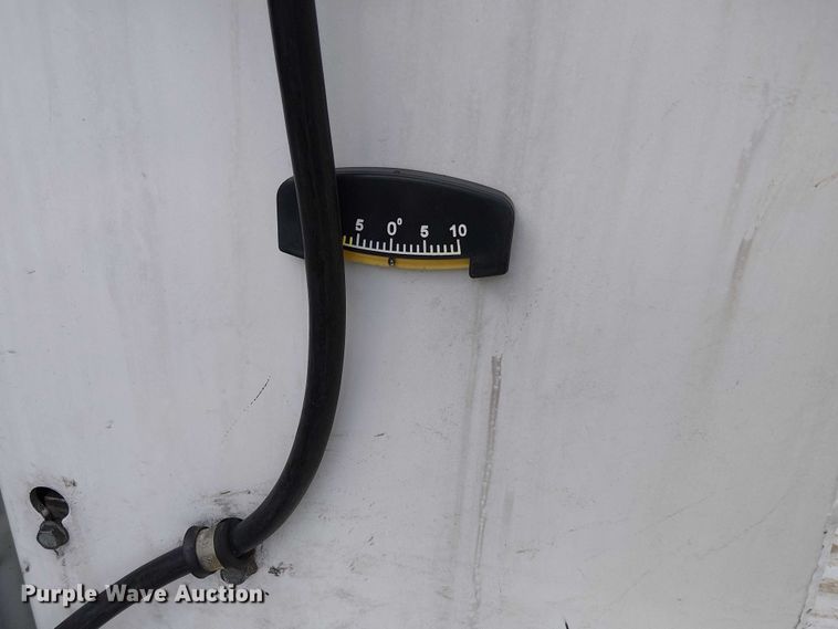 image for item EV5009 2020 Ford F350 bucket truck