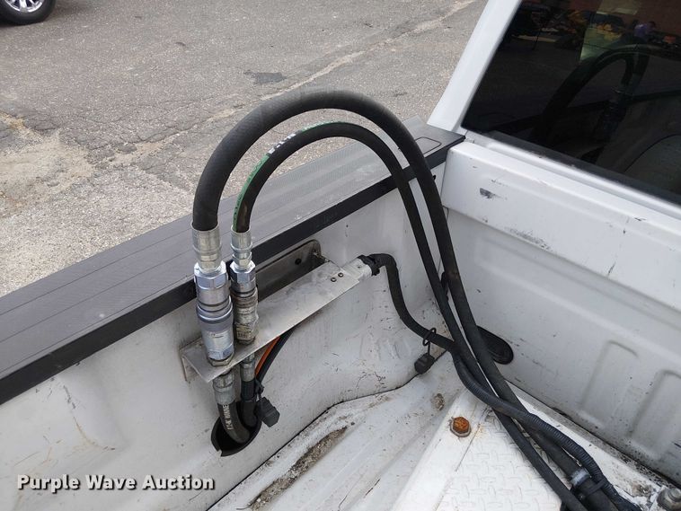 image for item EV5009 2020 Ford F350 bucket truck