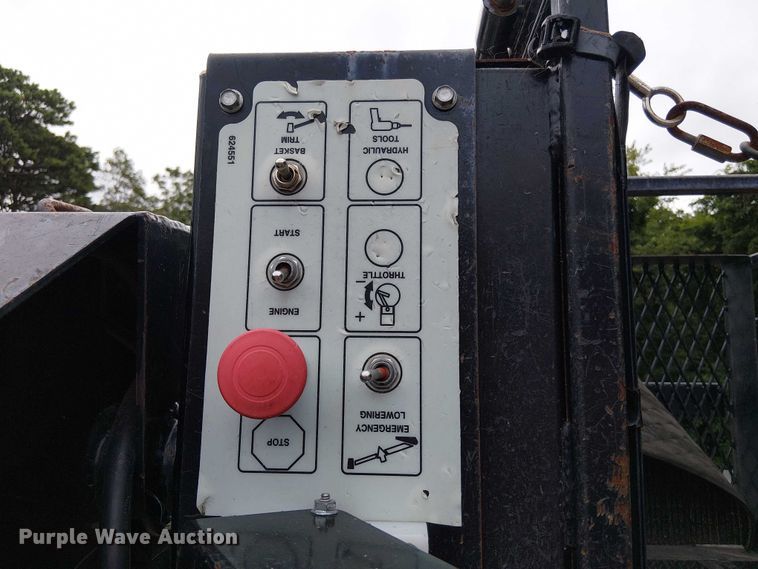 image for item EV5009 2020 Ford F350 bucket truck