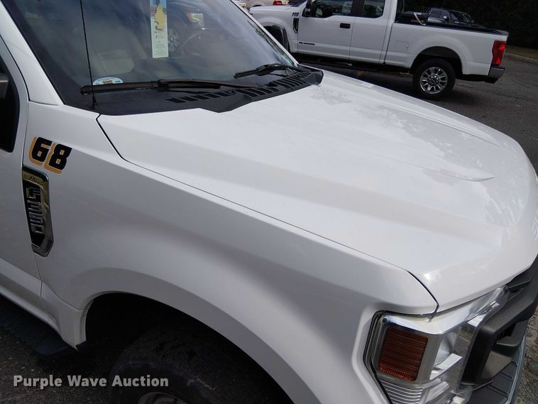 image for item EV5009 2020 Ford F350 bucket truck